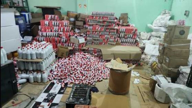 नकली दवाओं और मिलावटी खाद्य पदार्थों पर बड़ी कार्रवाई, 50 दवा कंपनियों के लाइसेंस रद्द